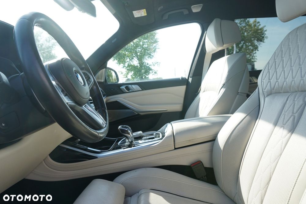 BMW X7 - 11