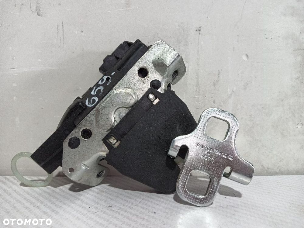 ZAMEK KLAPY BAGAŻNIKA MERCEDES W177 A1177500085 - 5