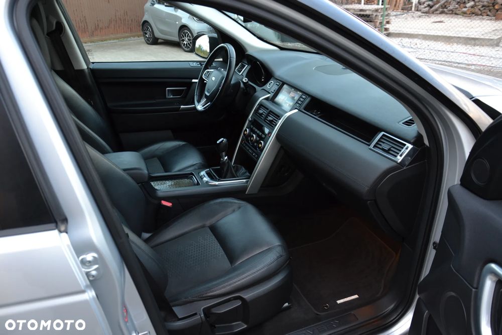 Land Rover Discovery Sport - 30