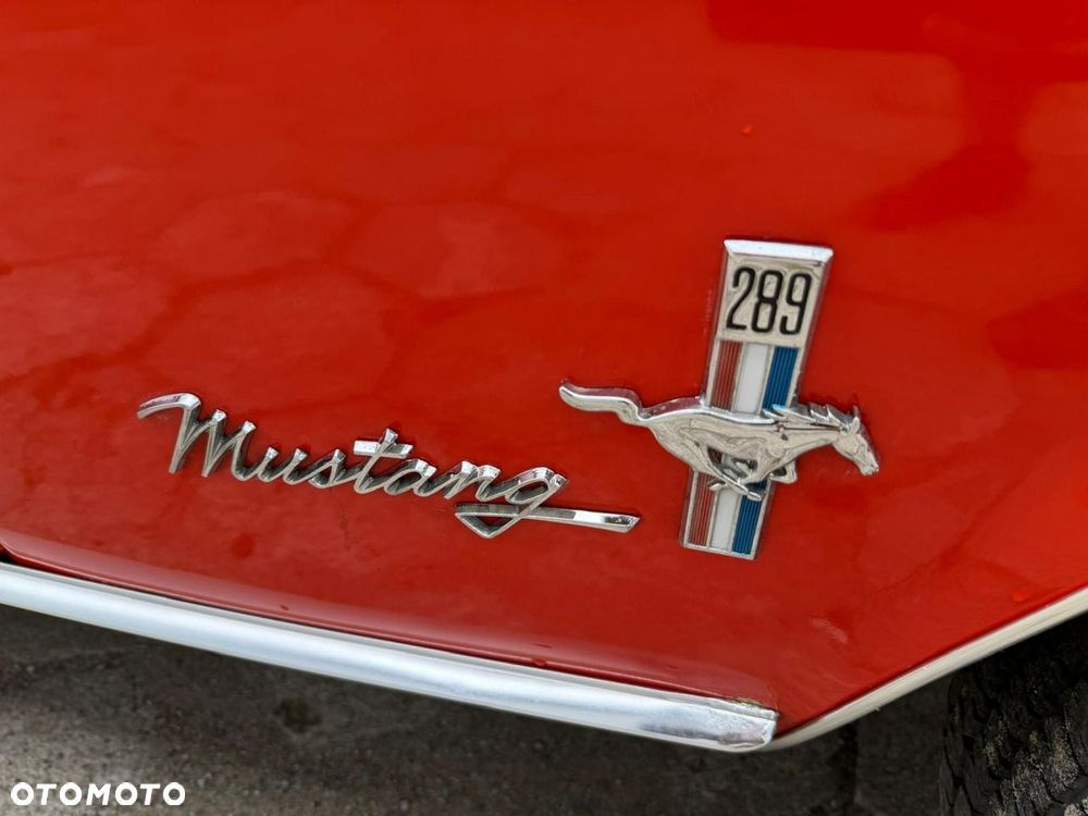 Ford Mustang - 25