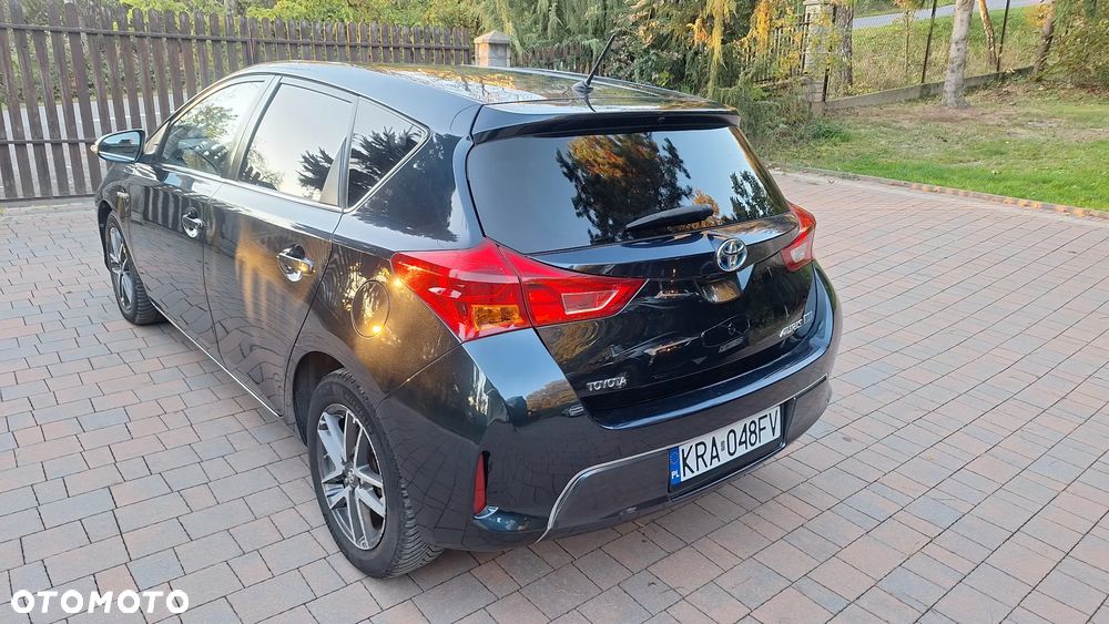Toyota Auris 1.8 HSD Luna - 4
