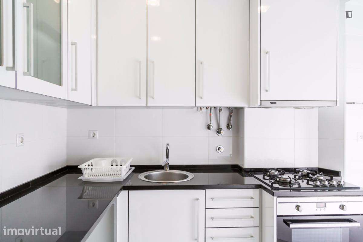 Quarto - localizado em Santa Apolónia Lisbon - Grande imagem: 4/7