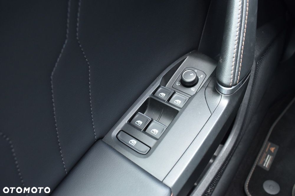 Cupra Formentor 1.4 e-Hybrid DSG - 25
