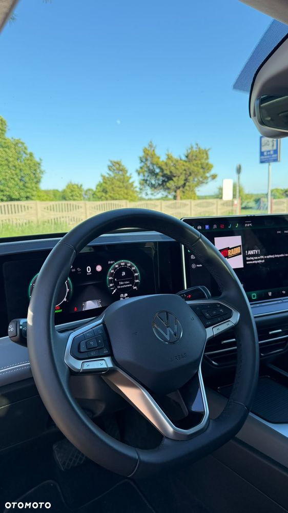 Volkswagen Passat - 11