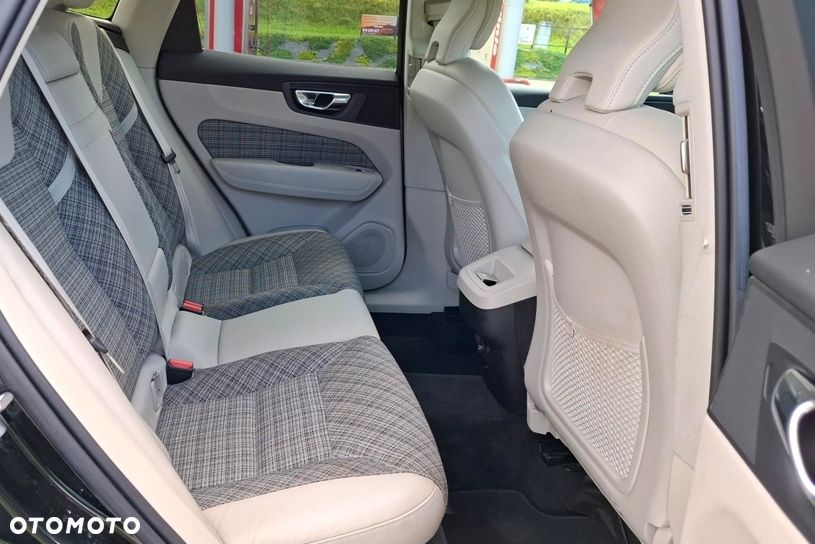Volvo XC 60 D4 Inscription - 9