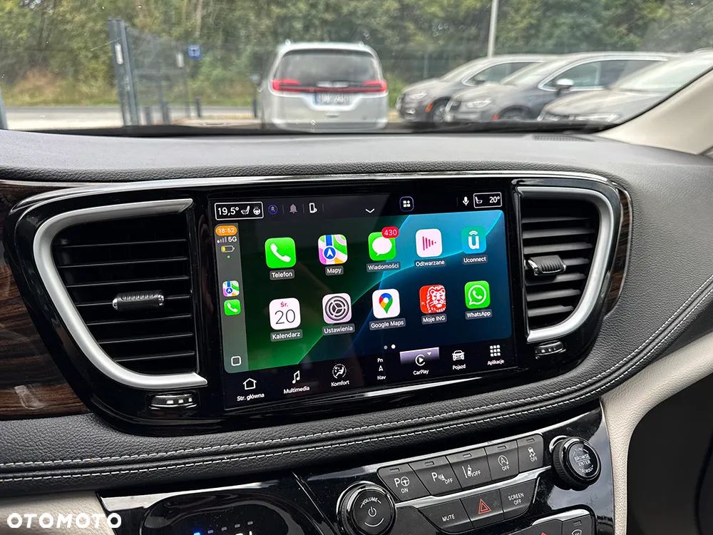Chrysler Pacifica - 35