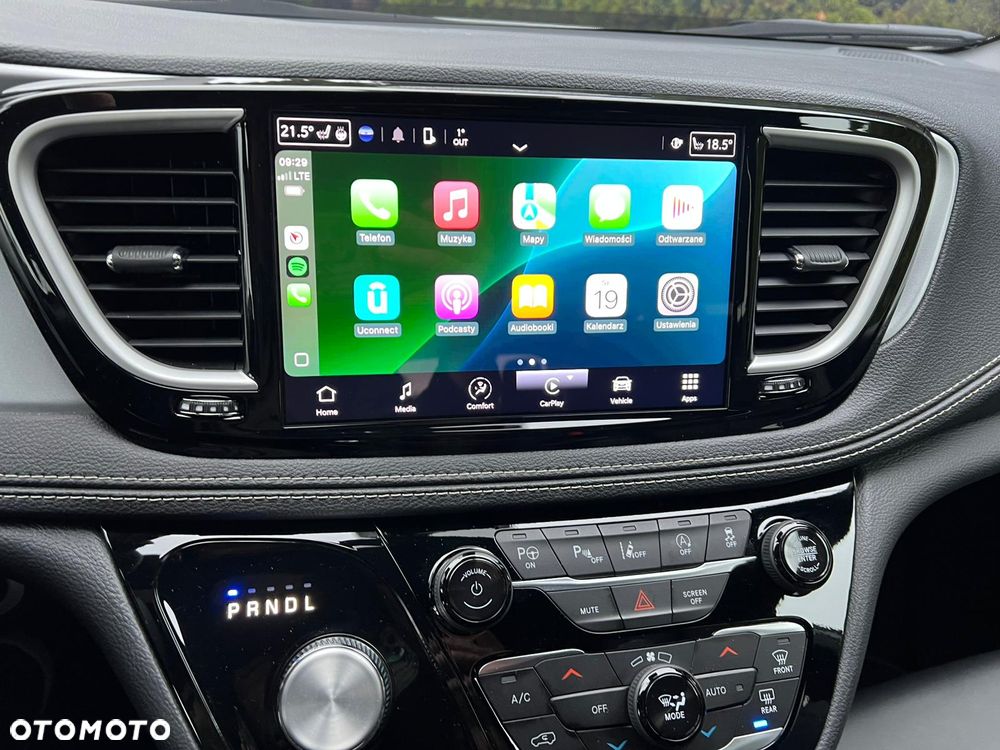 Chrysler Pacifica - 19