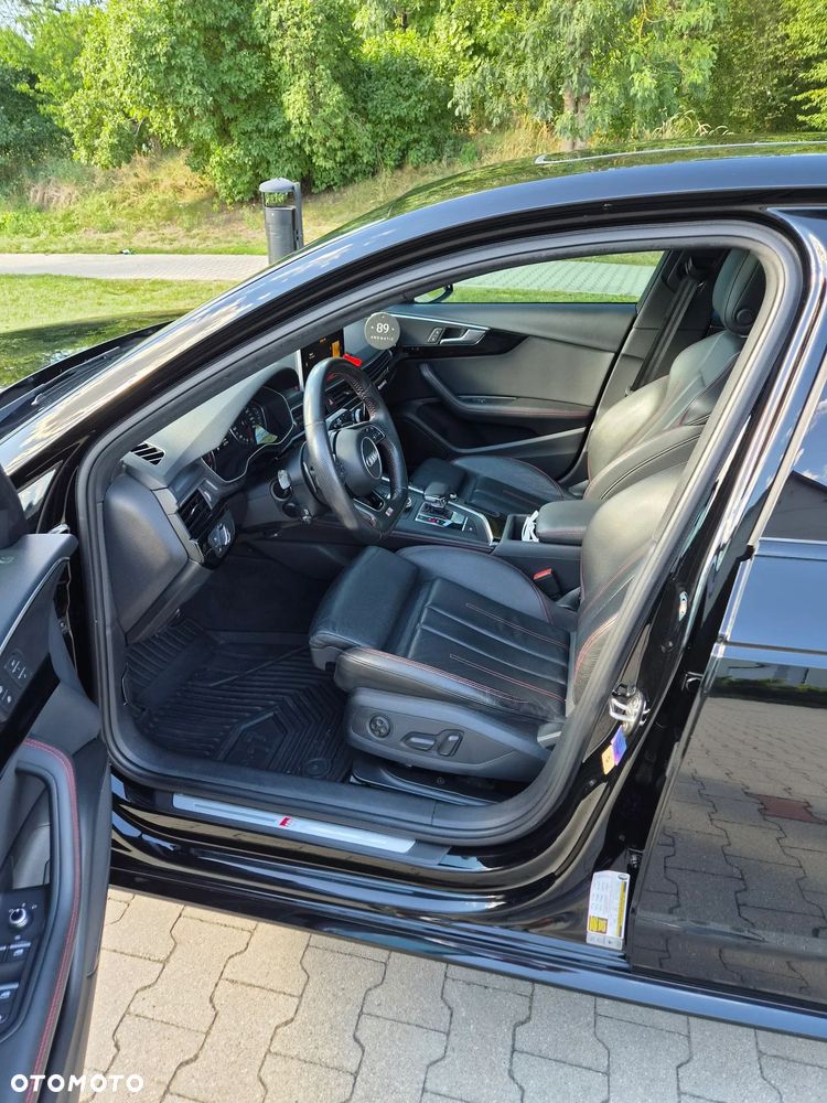 Audi A4 Limousine - 10