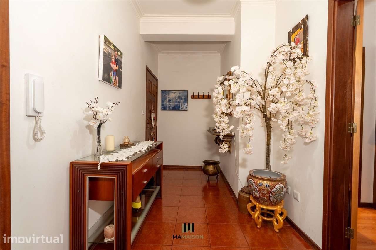 T3 LAMEGO | 2 GARAGENS BOX | 2º PISO - Grande imagem: 3/44