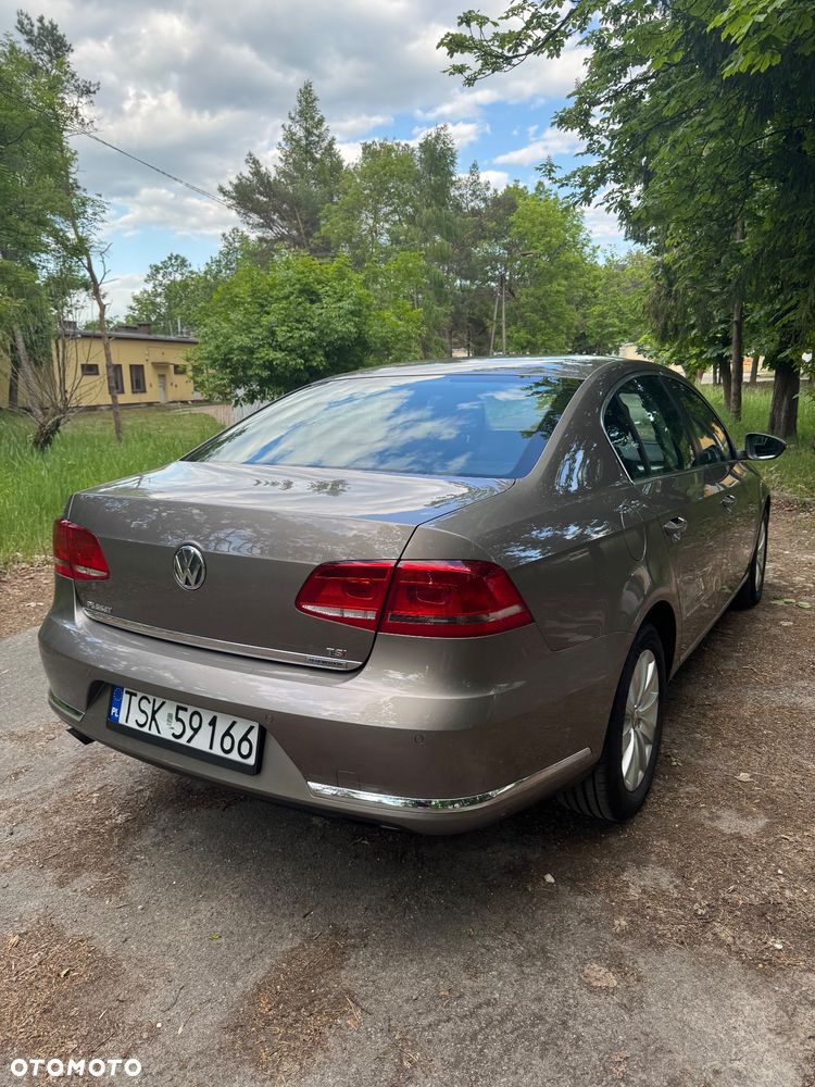 Volkswagen Passat - 7
