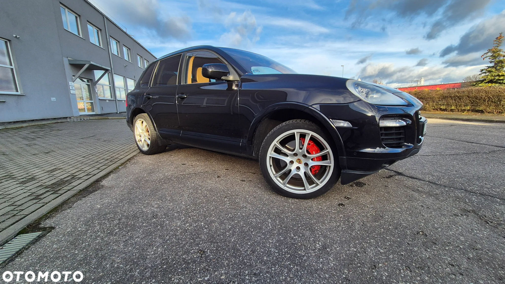Porsche Cayenne Turbo - 16