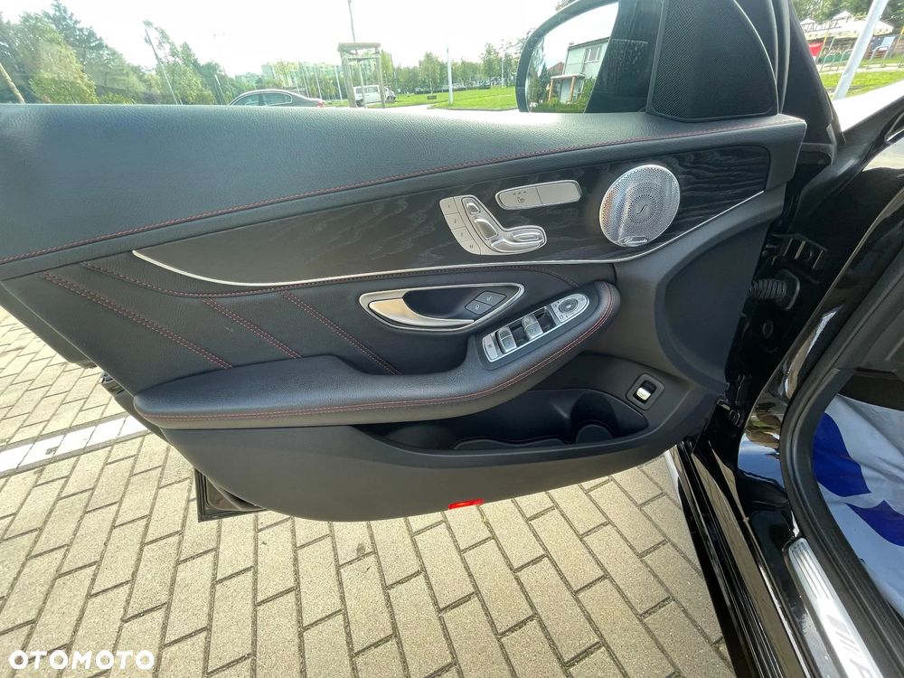 Mercedes-Benz Klasa C AMG 43 4-Matic - 14