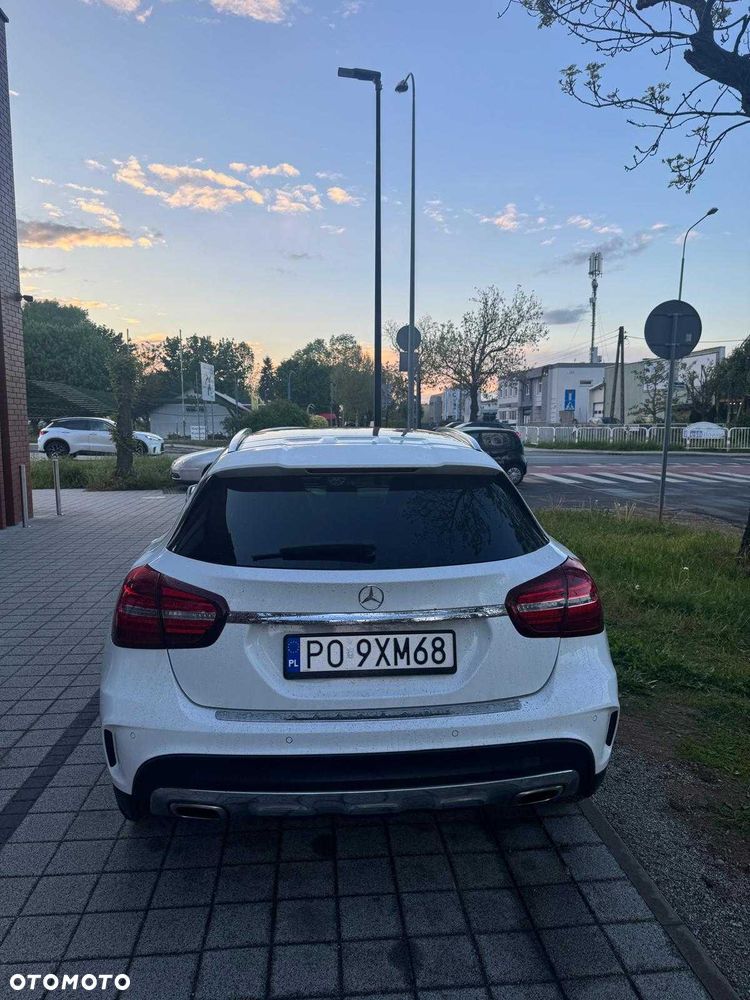 Mercedes-Benz GLA - 3