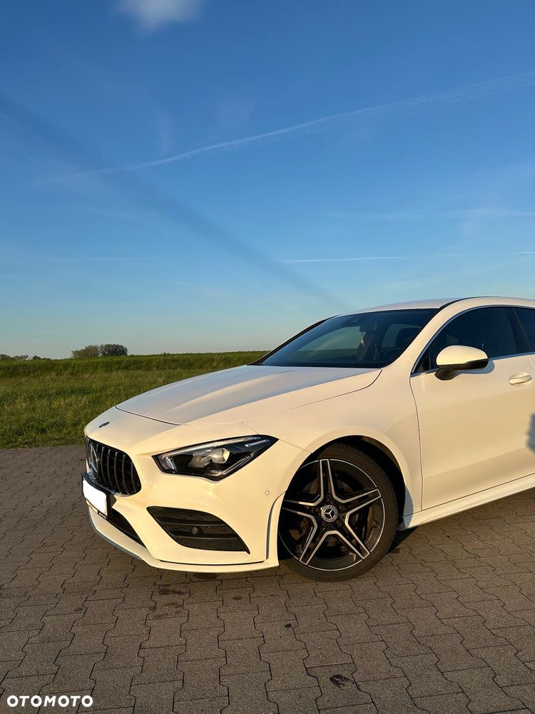 Mercedes-Benz CLA 180 7G-DCT AMG Line - 3