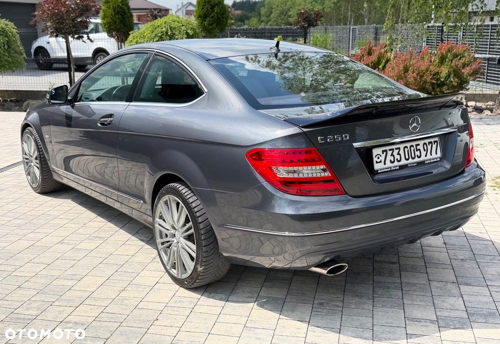 Mercedes-Benz Klasa C 250 CGI BlueEff - 6