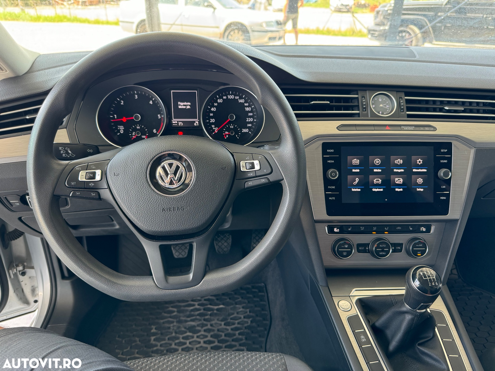 Volkswagen Passat - 27