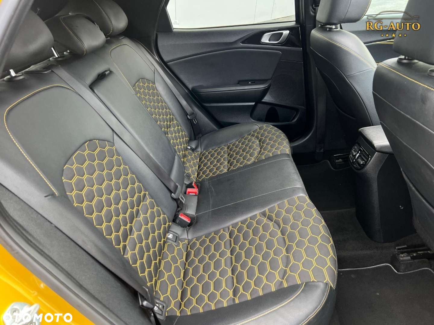 Kia XCeed - 23