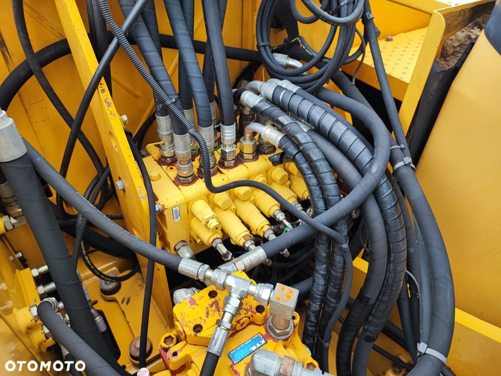 Komatsu PW160ES-7K - 12