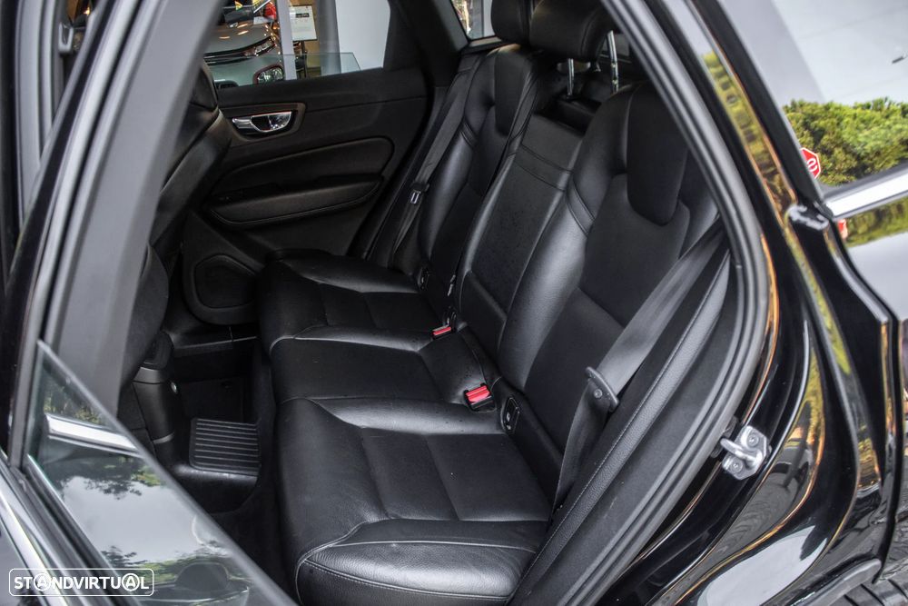 Volvo XC 60 T8 Twin Engine AWD Geartronic Inscription - 24