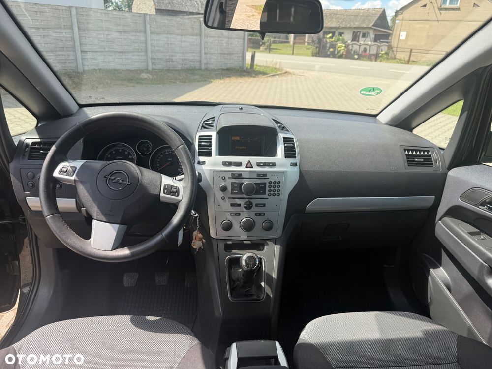 Opel Zafira 1.6 - 17