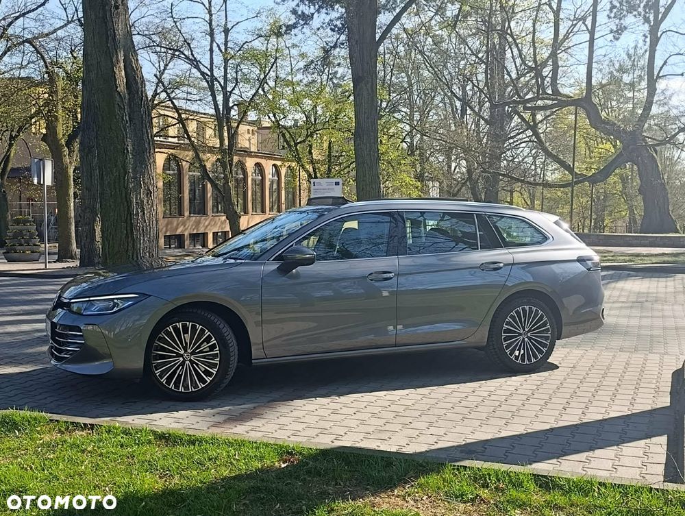 Volkswagen Passat Variant 1.5 TSI ACT mHEV Elegance DSG - 16