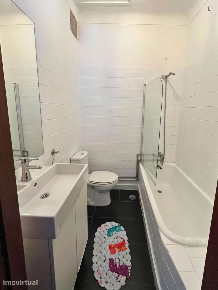 Apartamento com 3 quartos - localizado em Cedofeita Porto - Grande imagem: 4/9