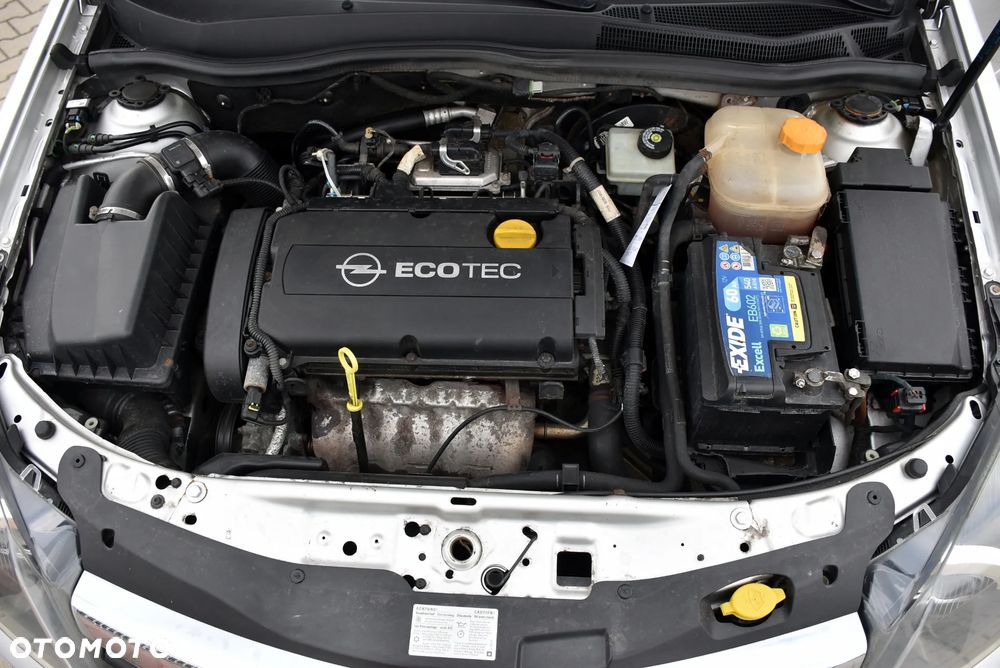 Opel Astra 1.8 Sport - 24