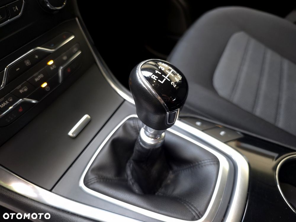 Ford Galaxy 2.0 EcoBlue Titanium - 24