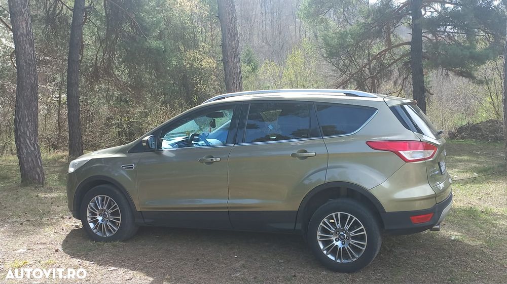 Ford Kuga 2.0 TDCi Powershift 4WD Titanium - 8