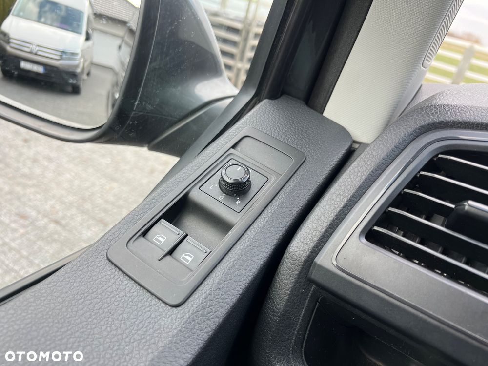 Volkswagen Transporter L2H1 DSG - 21