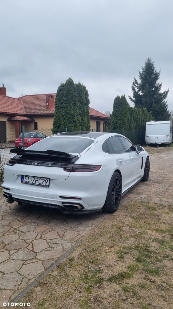 Porsche Panamera 4 - 10