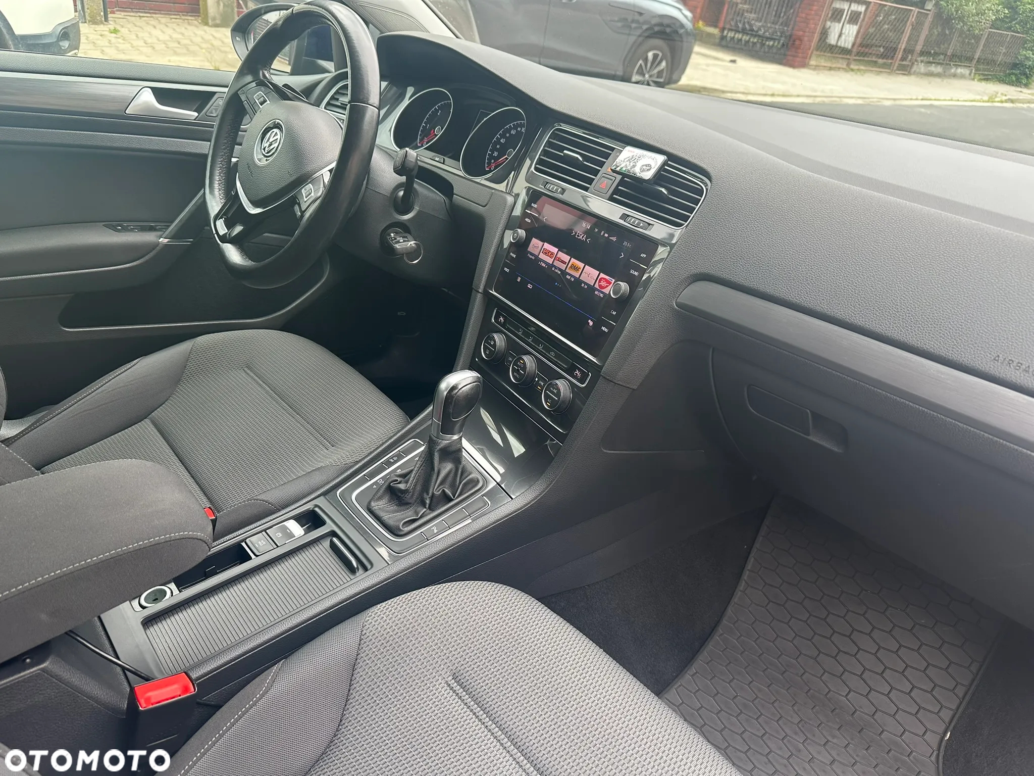 Volkswagen Golf VII 1.6 TDI BMT Comfortline DSG - 15