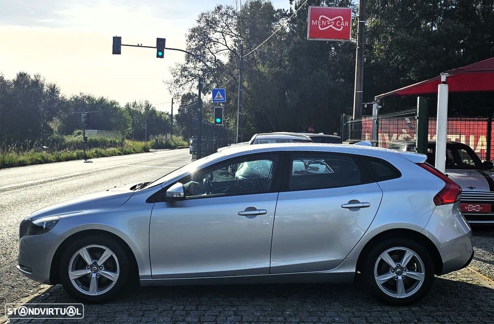 Volvo V40 D2 Kinetic - 3