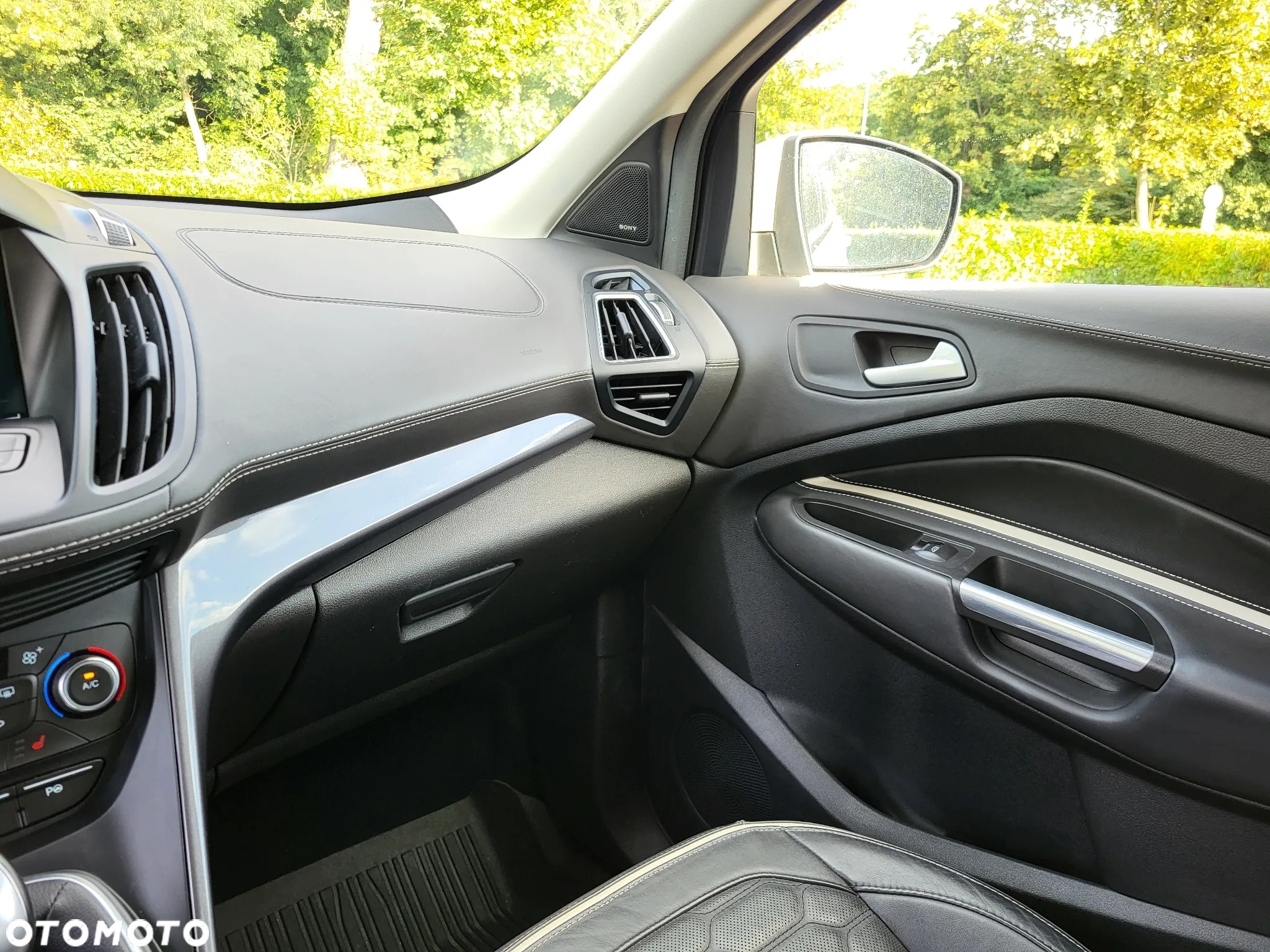 Ford Kuga Vignale 1.5 EcoBoost FWD - 23