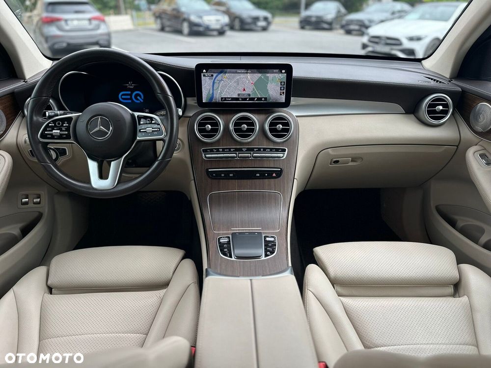 Mercedes-Benz GLC - 11