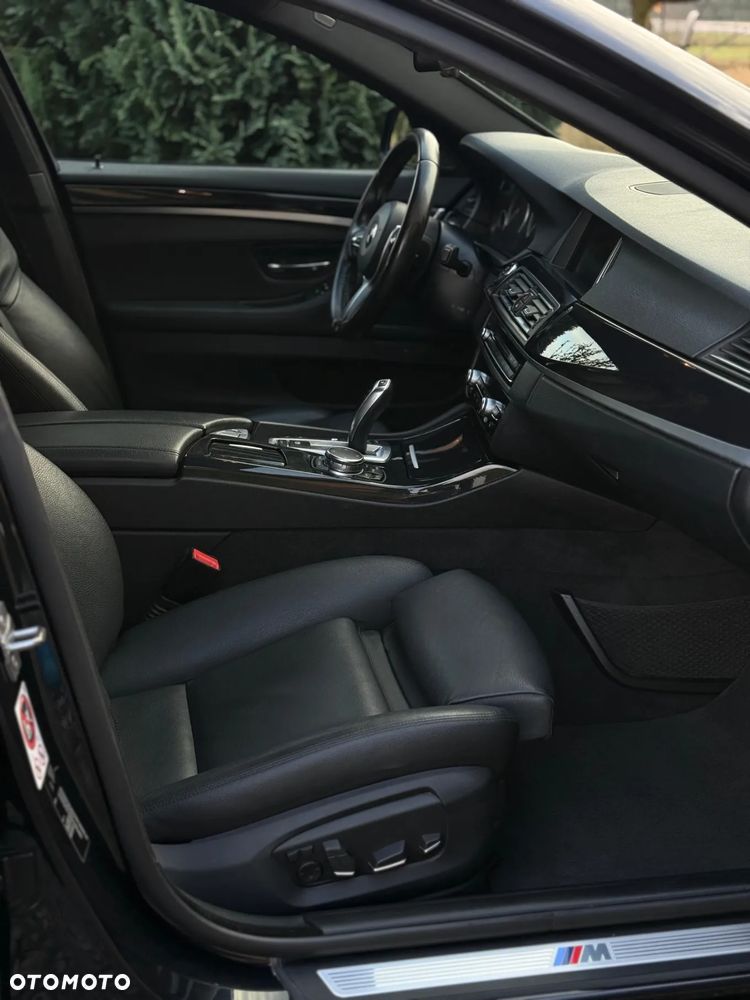 BMW Seria 5 530d xDrive Sport-Aut - 12