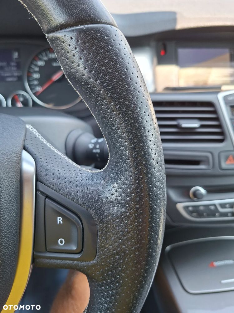 Renault Laguna dCi 150 FAP Start-Stop GT - 8