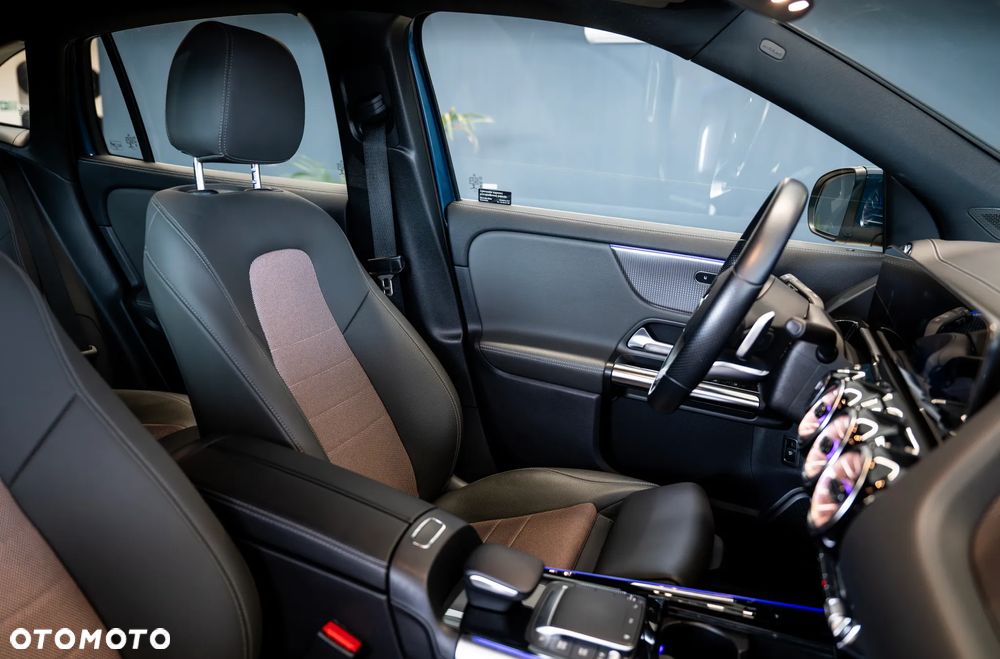 Mercedes-Benz EQA 250 66.5kWh Electric Art - 22