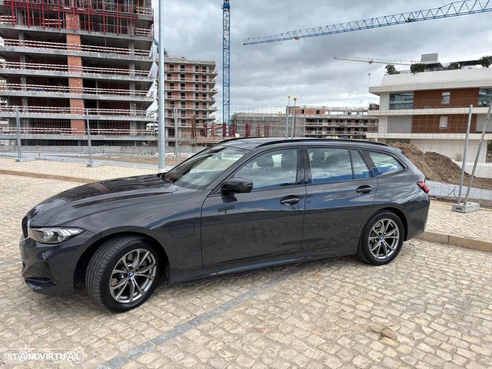 BMW 320 e Touring Auto - 3