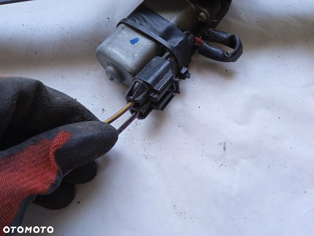 PODNOŚNIK SZYBY PRAWY PRZÓD EU 51789651 FIAT LINEA 2 PIN - 3