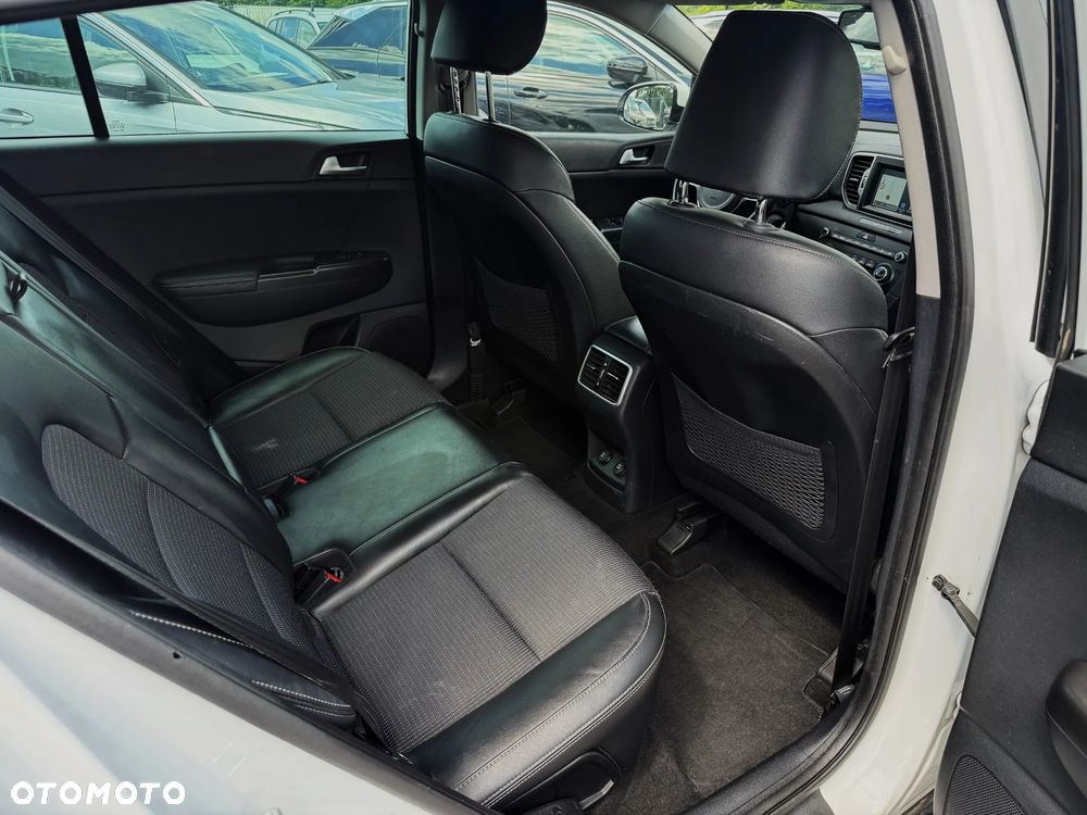 Kia Sportage 1.7 CRDI Business Line 2WD DCT - 11