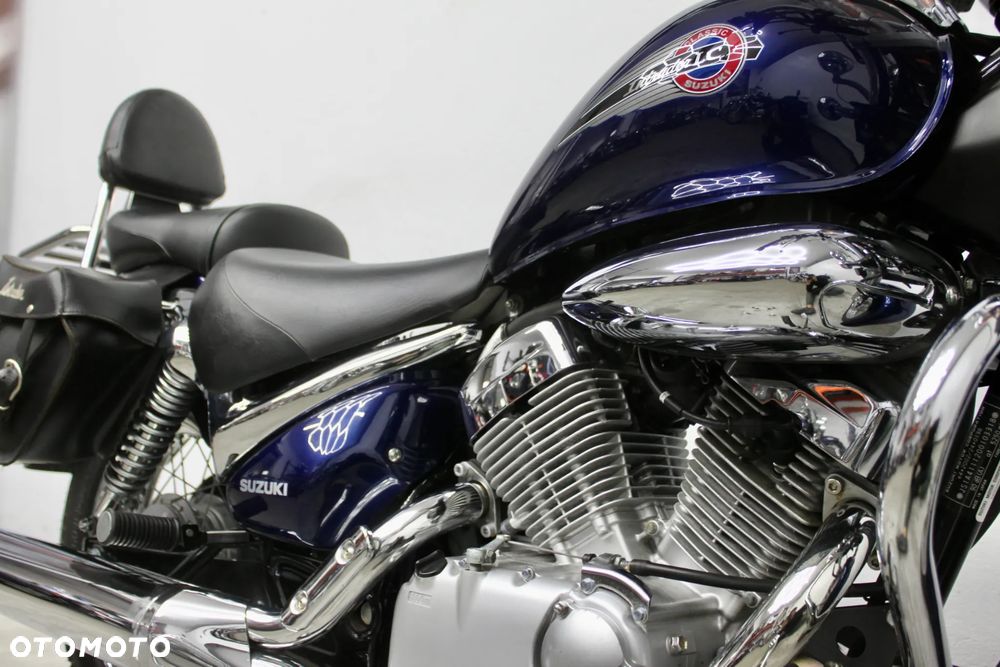 Suzuki Intruder - 37