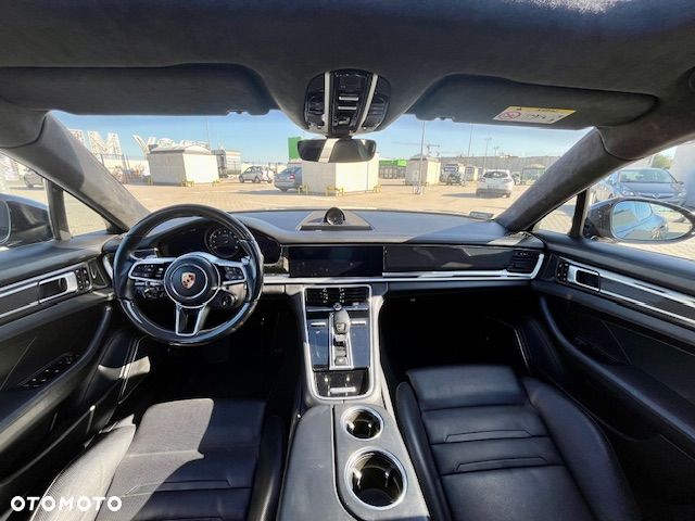 Porsche Panamera - 13