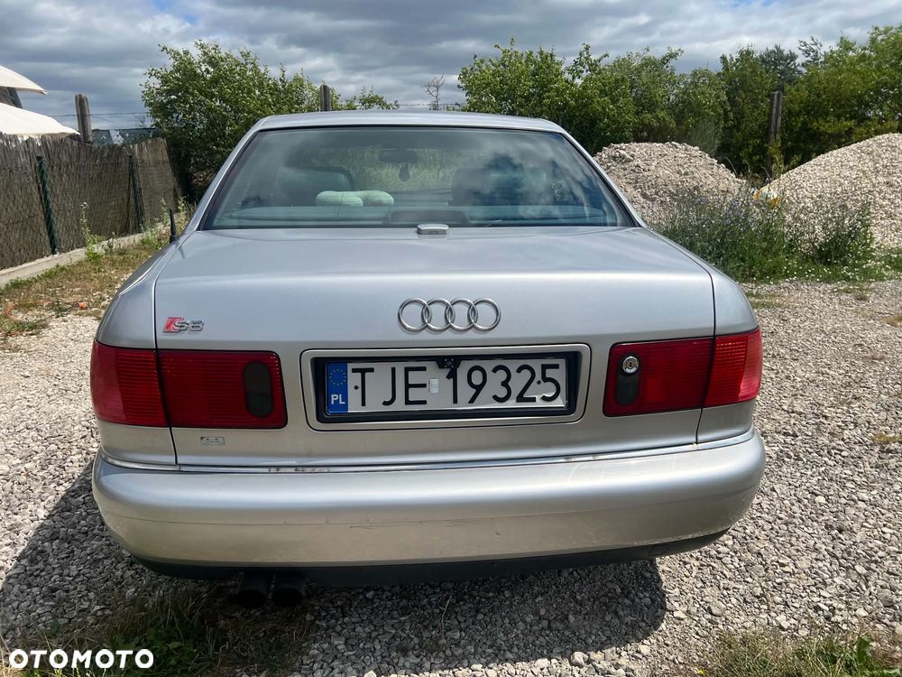 Audi S8 - 6