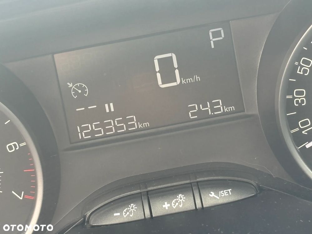 Peugeot 2008 - 25