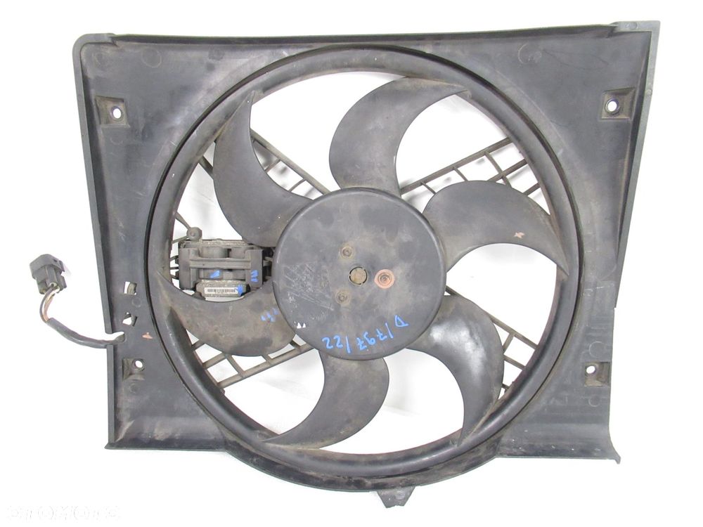 WENTYLATOR CHŁODNICY BMW E46 320 d 0130303846 7786009 3135103279 3 PIN - 1