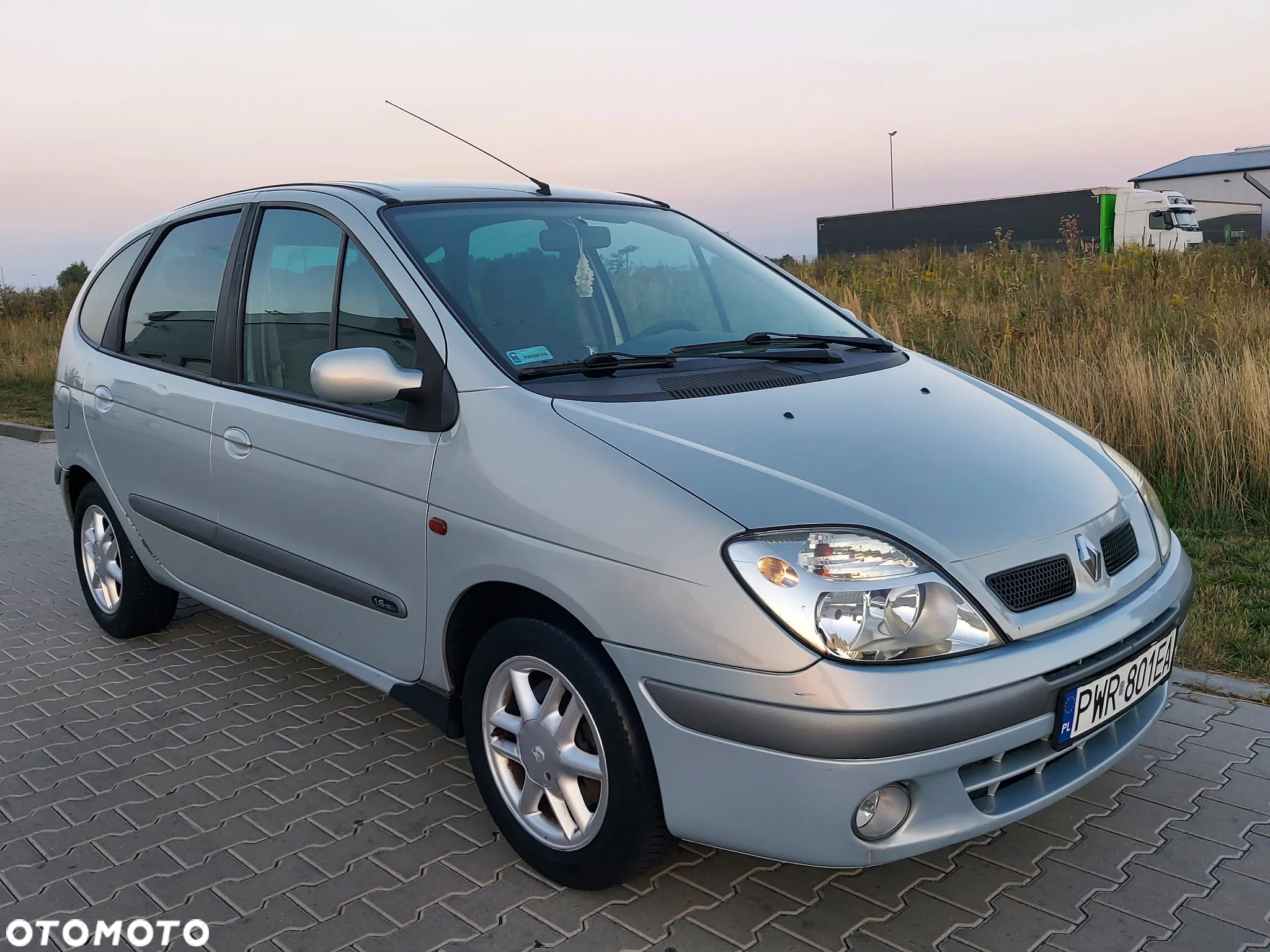 Renault Scenic 1.6 16V Privilege - 17