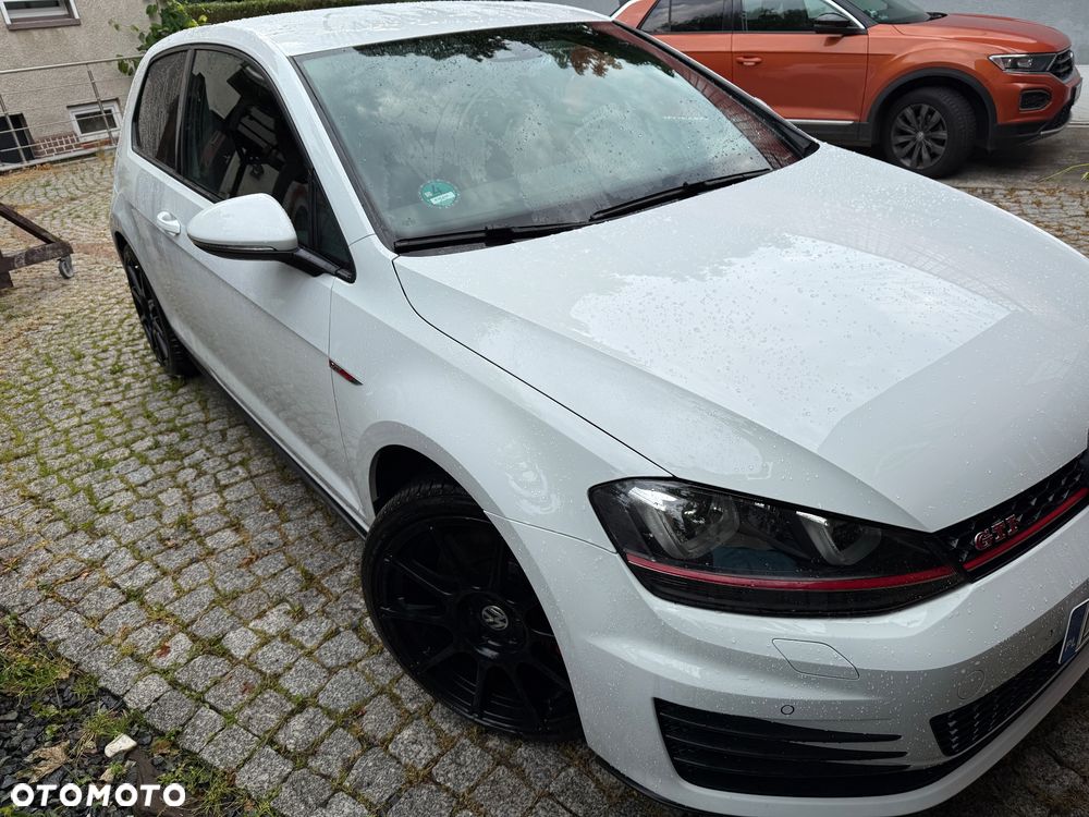 Volkswagen Golf GTI Performance BlueMotion Technology DSG - 6