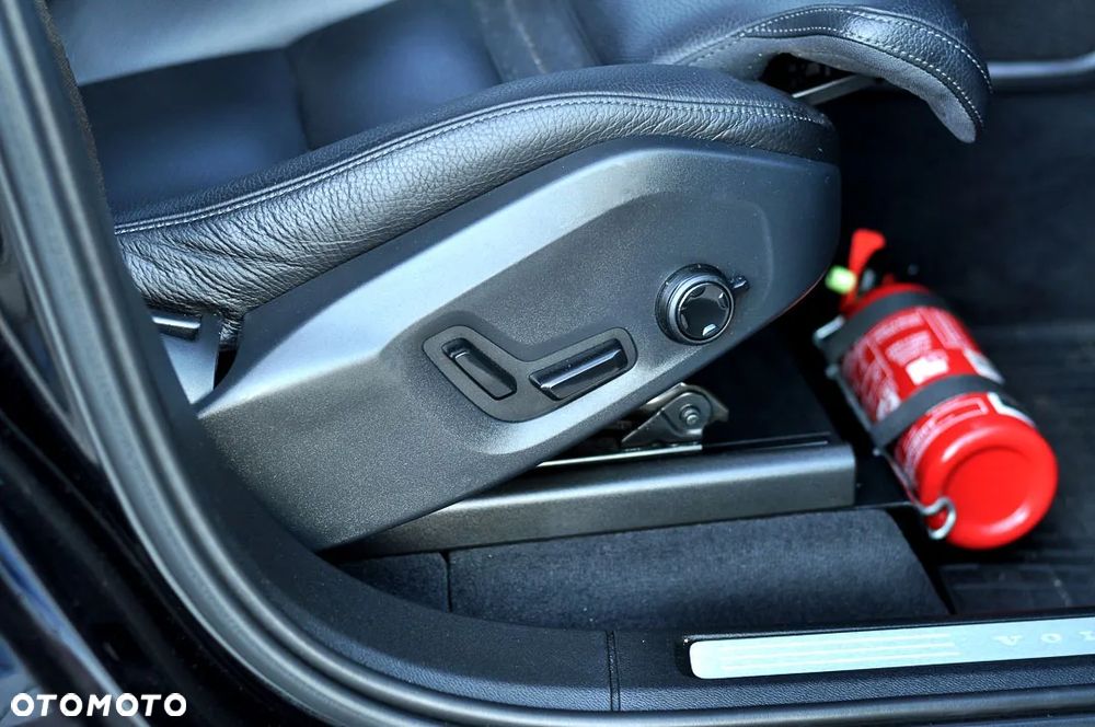 Volvo XC 60 D4 Inscription - 24