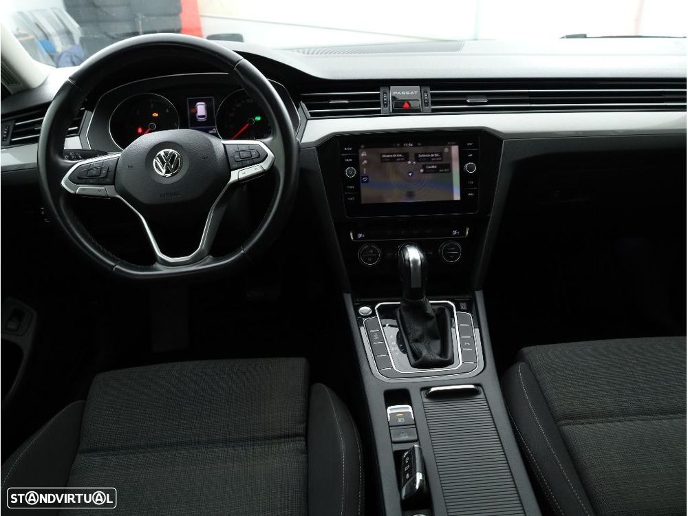 VW Passat Variant 2.0 TDi Business DSG - 16